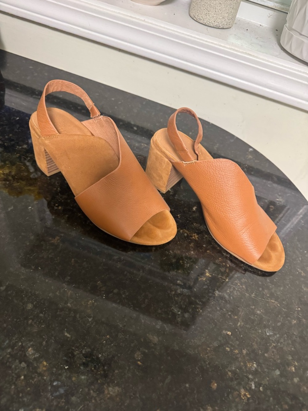 Kenneth Cole Tan Leather Open-Toe Slingback Block Heel Sandals